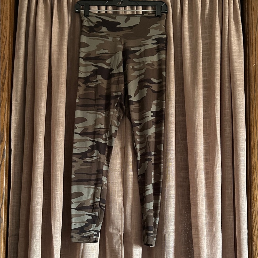 Express Camo Leggings Size S